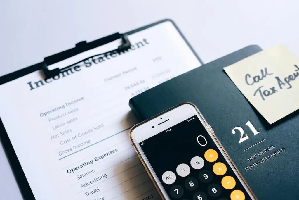 Financial Statement Analysis for Credit Applications: Closing the Blind Spot Gaps in Committee Decisions